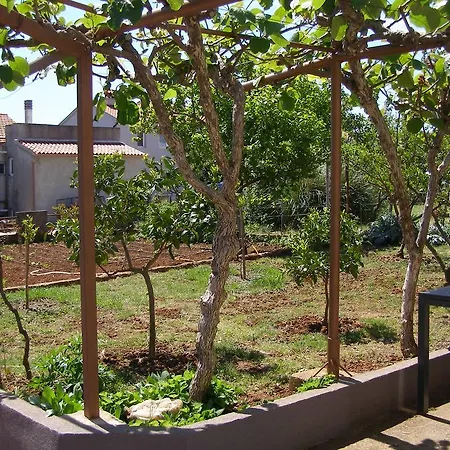 Vallelunga Apartment Pula